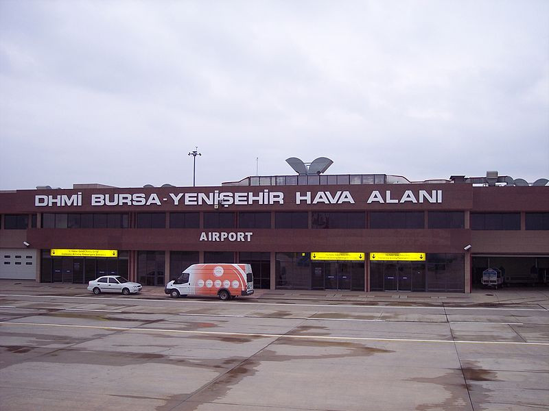 Bursa'da özel bir uçuş okuluna ait eğitim uçağı düştü