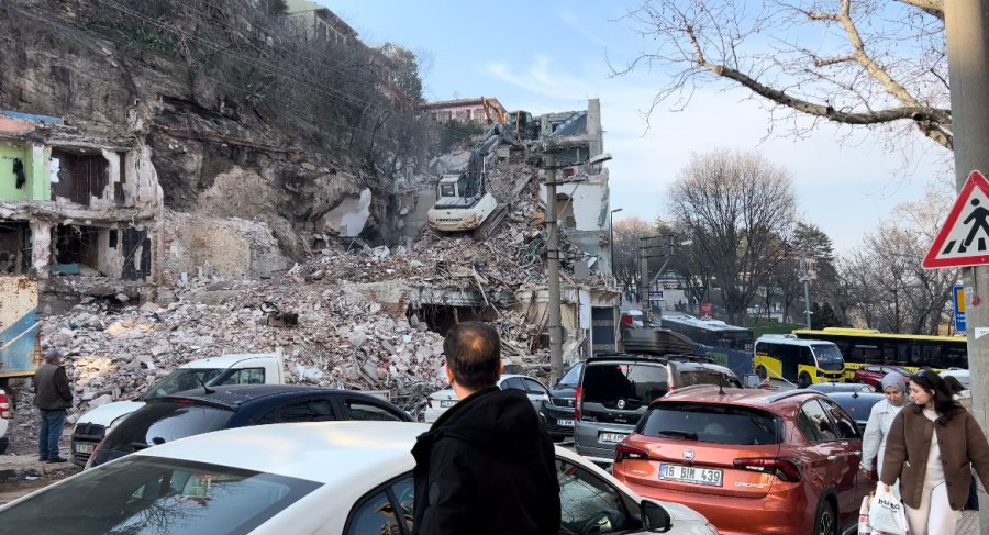 Bursa'da tarihi surlar Gün yüzüne çıkıyor